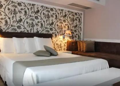 Bianco Riccio Suite - 48
