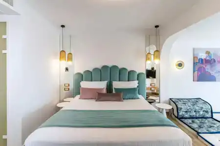Cresanto Luxury Suites - 85
