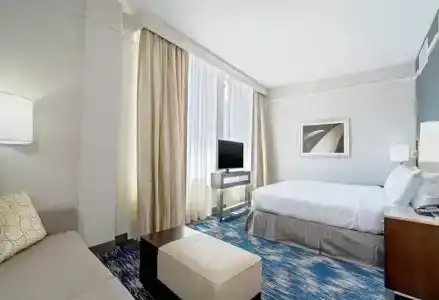 Embassy Suites by Hilton Old Town - 73