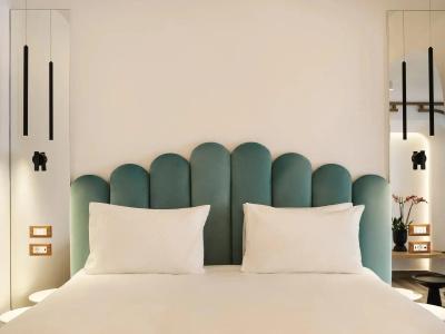 Cresanto Luxury Suites - 47
