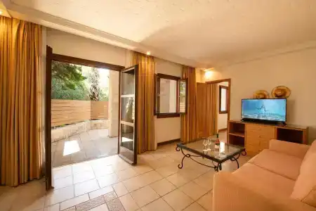 Aldemar Royal Mare - 76