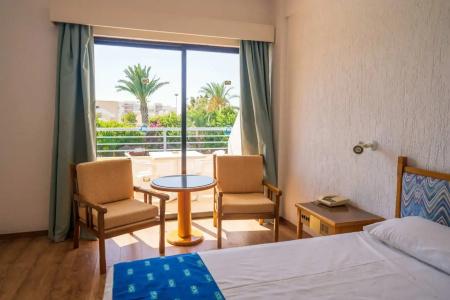 Paphos Gardens Holiday Resort - 30