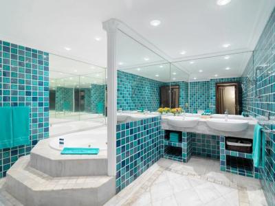 Regency Country Club, Suites - 40