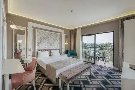 Utopia Resort & Residence - 25
