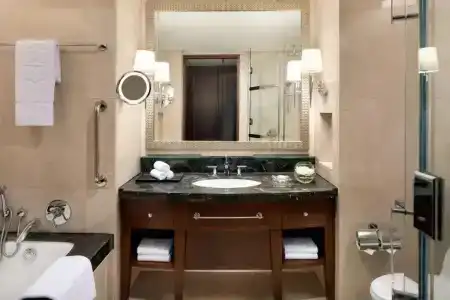 Shangri-La Bangkok - 31
