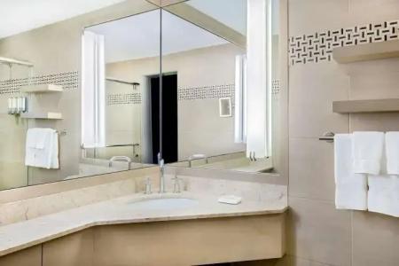 Royal Sonesta Boston - 57