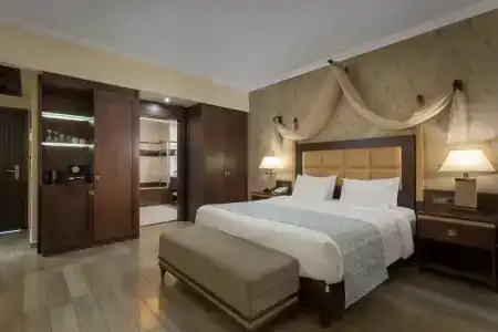 La Marquise Luxury Resort Complex - 57