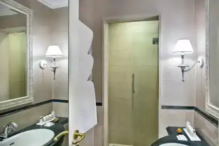 Rome Marriott Grand Flora - 29