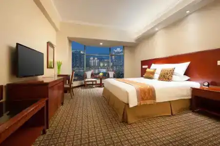 Ramada by Wyndham Pearl Guangzhou - 9