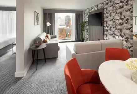 DoubleTree by Hilton Manchester Piccadilly - 42