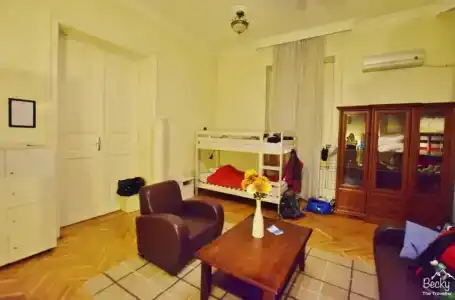 Friends Hostel & - 45