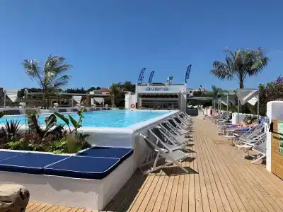 Gran Flamingo-Adults Only - 22