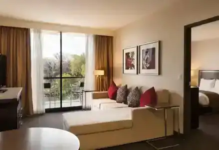 Doubletree by Hilton Los Angeles Downtown - 70