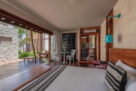 Mi Amor a Colibri Boutique-Adults Only - 32