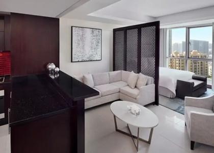 Address Downtown - 152