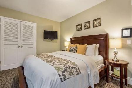 Parker Guest House - 31