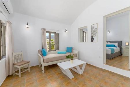 En Plo Boutique Suites Oia Santorini - 46