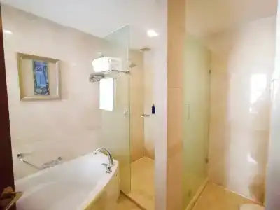 Radisson Blu Shanghai New World - 63