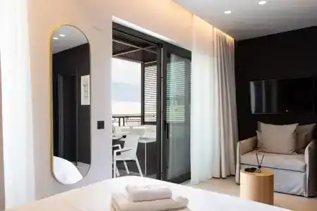 Porta Suites - 90