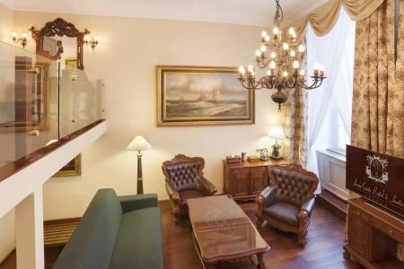 Iron Gate & Suites - 77