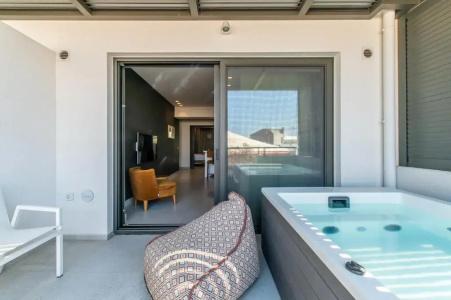 Porta Suites - 100