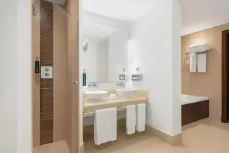 Hilton Ras Al Khaimah Beach Resort - 74