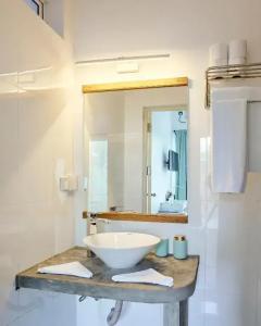 Bliss Dhigurah - 12