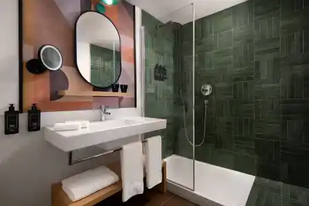 Best Western Plus Spring House - 8