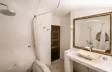 Alexander's Suites - 48