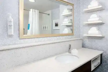 Hampton Inn Charlotte Uptown - 9