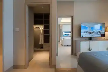 Five Luxe Jbr - 45