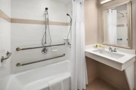 Hilton Boston Logan Airport - 79