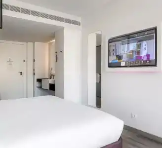Yotel Porto - 33
