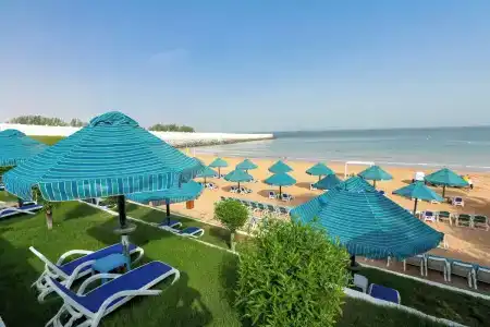 BM Beach Resort - 20