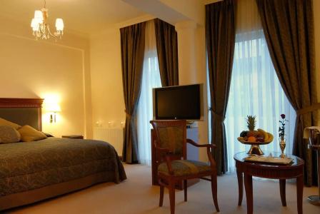Athens Atrium & Jacuzzi Suites - 38
