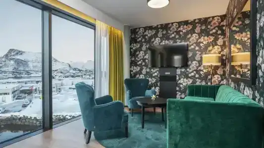 Thon Svolvær - 77