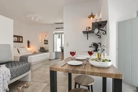 Venetian Suites - 212