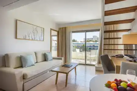 Zafiro Palmanova - 57