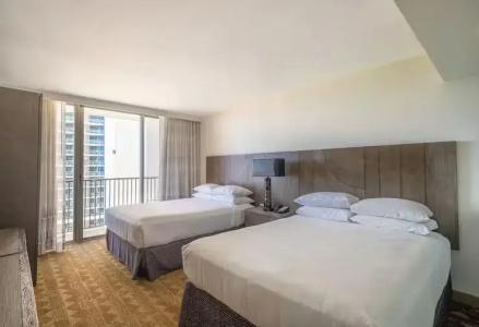 Embassy Suites by Hilton Waikiki Beach Walk - 29