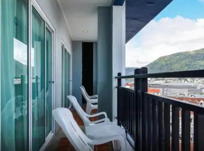 Amata Patong - 115
