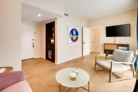 The Savoy & Beach Club - 7