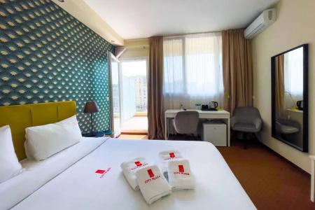 City Plaza  & Rooms - 30