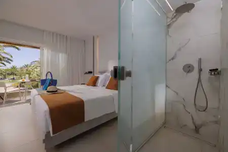 Anissa Beach - 33