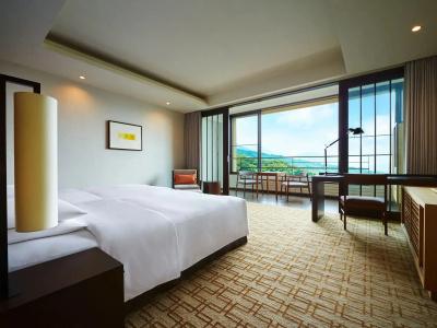 Hyatt Regency Hakone Resort and Spa - 36