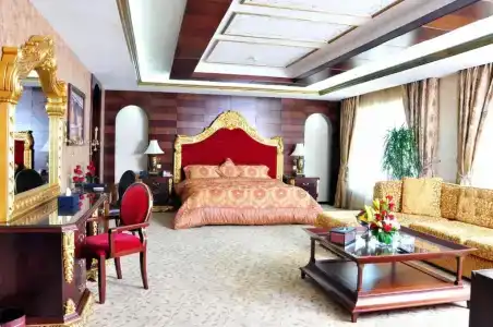 Samaya Deira - 90