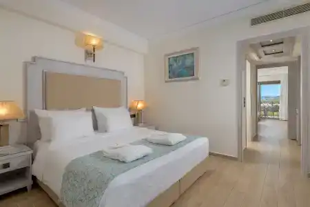 La Marquise Luxury Resort Complex - 93