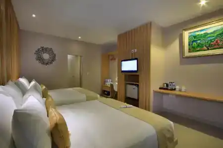 Puri Padma - 40
