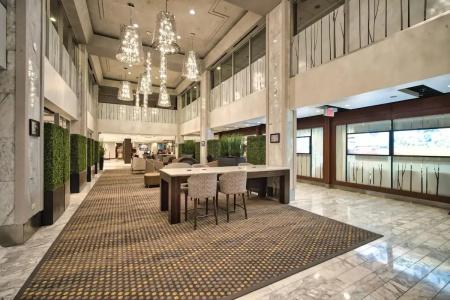 Holiday Inn Downtown Centre By Ihg - 10