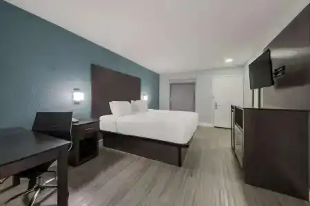 SureStay by Best Western San Antonio Riverwalk - 7