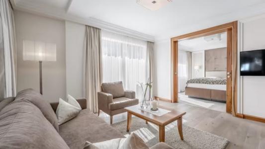 Trofana Royal - 62